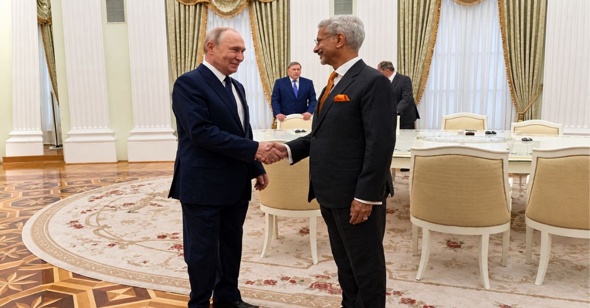 India-Russia discuss ways to strengthen bilateral ties