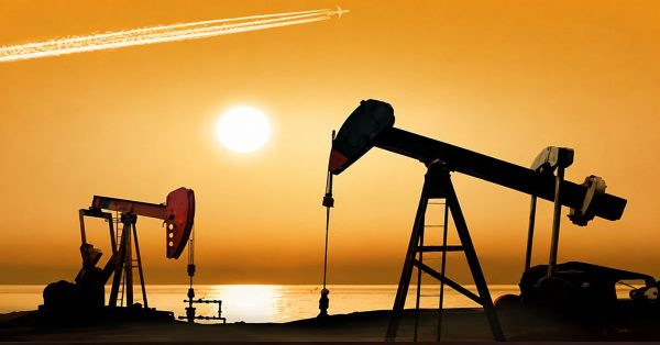 Reliance Books Supertanker to Lift Iraqi Crude