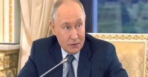 Maritime Home 10 Putin Warns of "Artificial Tensions" in Arctic