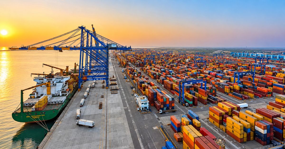 Mumbai Port handles 1,452 MT heavy over-dimensional cargo