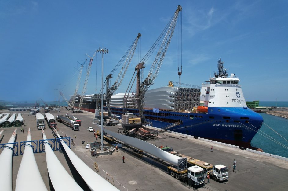 VOC Port Handles 2,188 Wind Turbine Blades